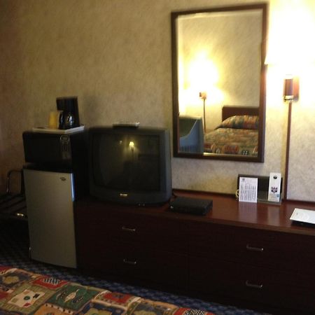 Richmond Inn And Suites Kültér fotó