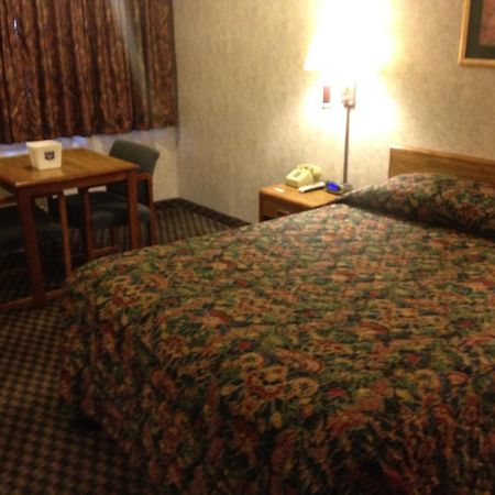 Richmond Inn And Suites Kültér fotó