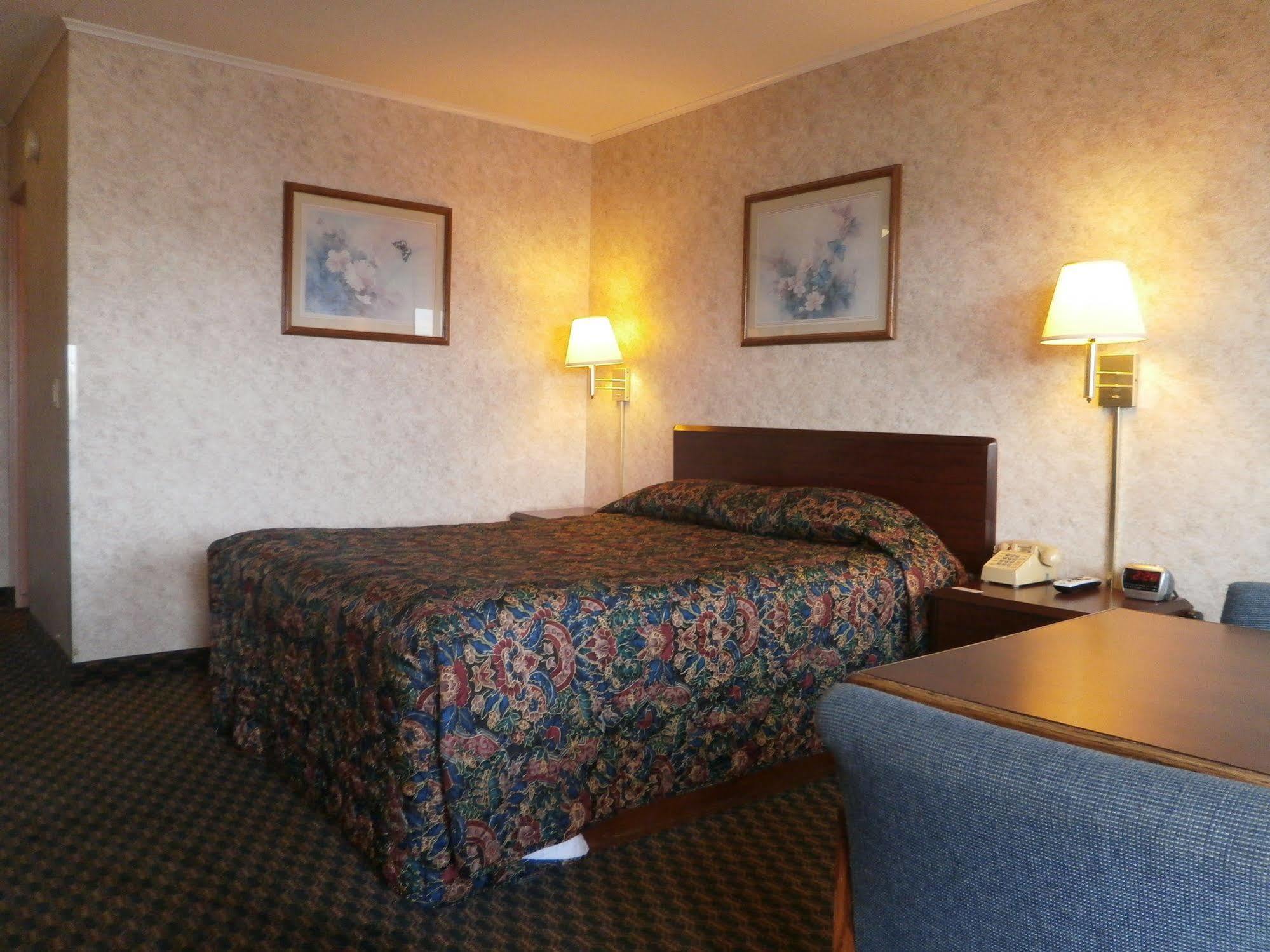 Richmond Inn And Suites Kültér fotó