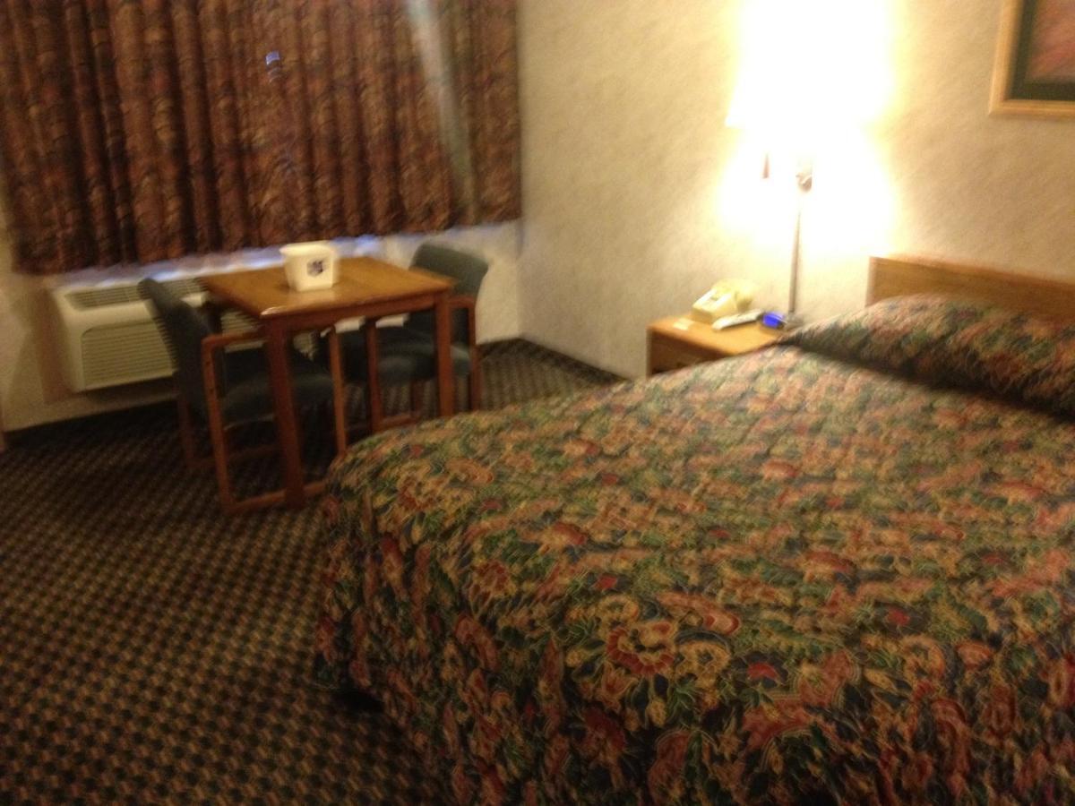 Richmond Inn And Suites Szoba fotó